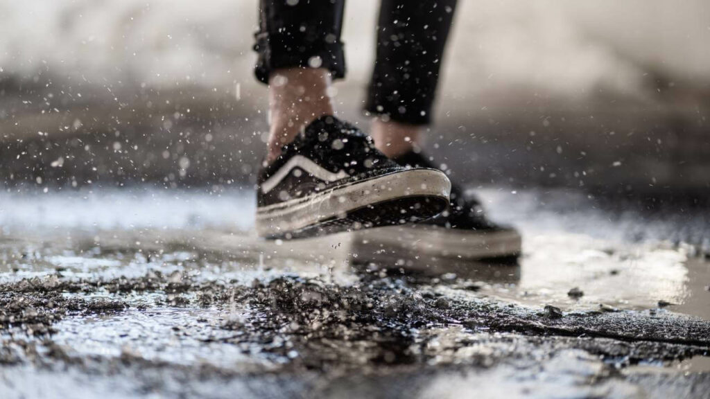 waterproofing rainy road bitumen 