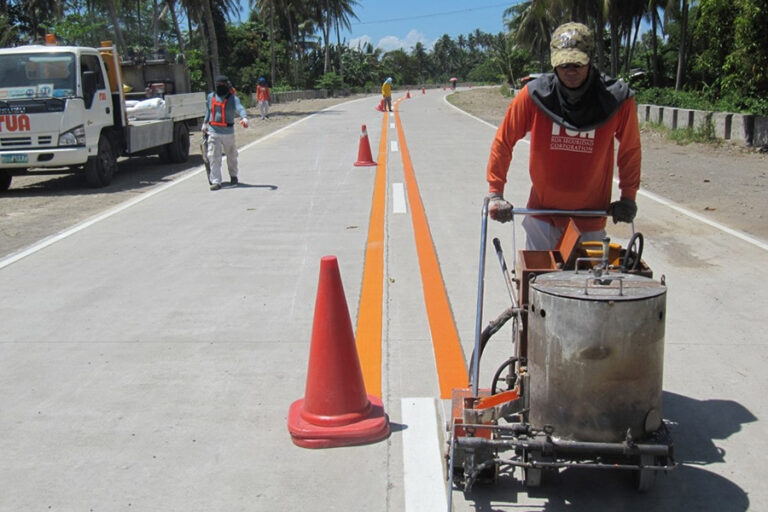 road marking by Rua