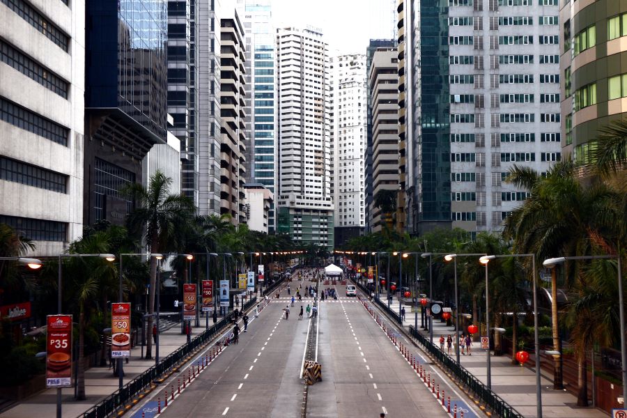 pedestrian friendly road of pasig