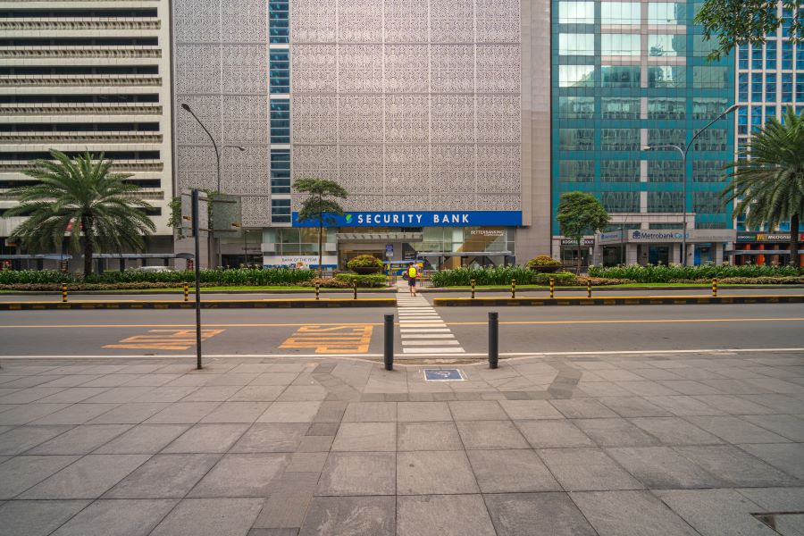 sidewalks of makati city